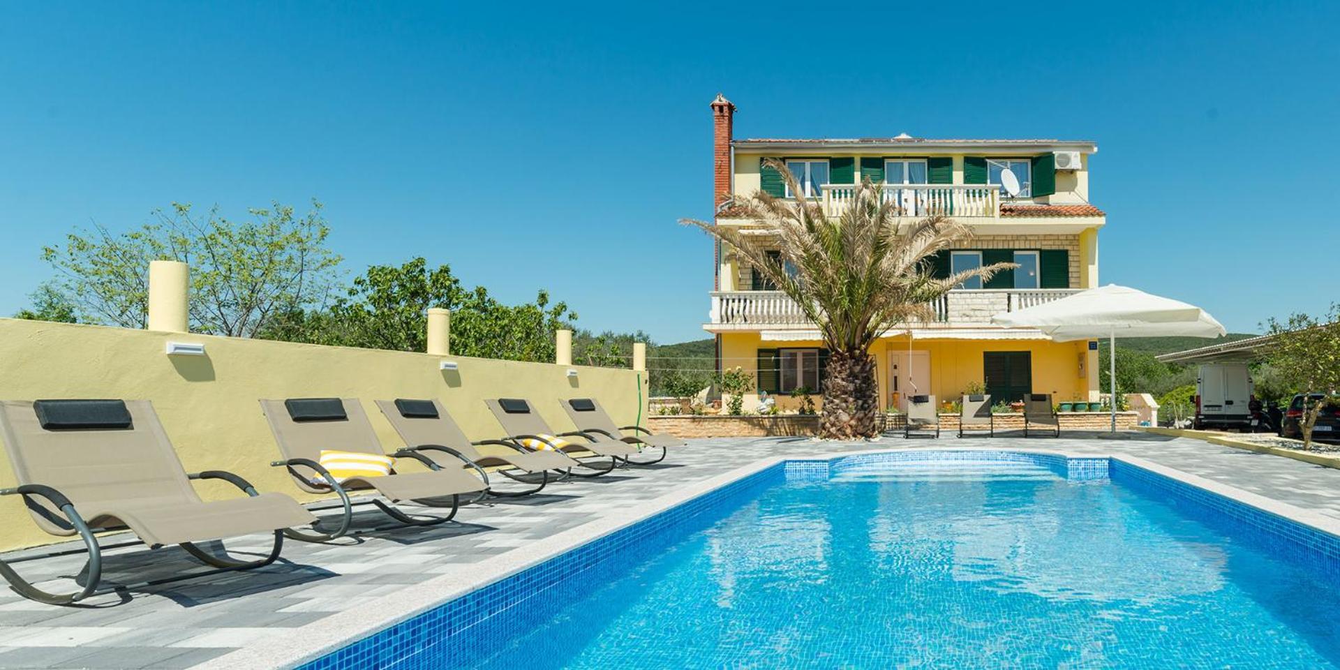 Crowonder Sun&Fun Holiday House With Large Swimming Pool, Playroom And Garden Bibinje Exterior foto